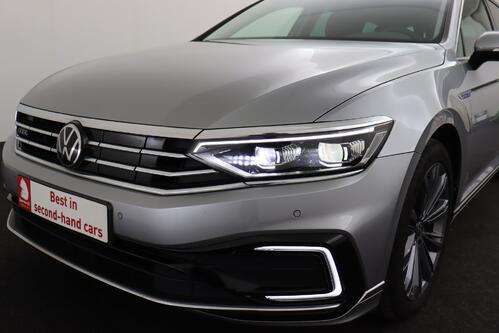 VOLKSWAGEN Passat Variant GTE BUSINESS 1.4TSI DSG6 PHEV + GPS + CARPLAY + CAMERA + LEDER/ALCANTARA + PDC + CRUISE(ACC) + ALU 18 + TREKHAAK 