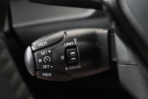 PEUGEOT 2008 1.2 PURETECH + GPS + PDC + CRUISE