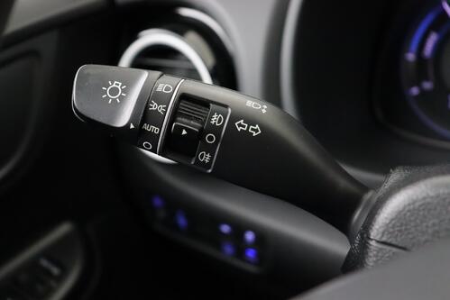 HYUNDAI Kona TWIST 1.6 GDI  HYBRID + A/T + GPS + CARPLAY + CAMERA + PDC + CRUISE + ALU + TREKHAAK 