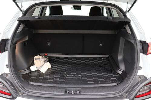 HYUNDAI Kona TWIST 1.6 GDI  HYBRID + A/T + GPS + CARPLAY + CAMERA + PDC + CRUISE + ALU + TREKHAAK 