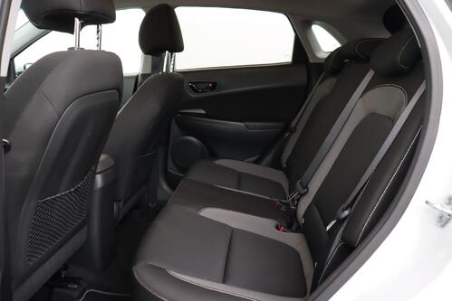 HYUNDAI Kona TWIST 1.6 GDI  HYBRID + A/T + GPS + CARPLAY + CAMERA + PDC + CRUISE + ALU + TREKHAAK 