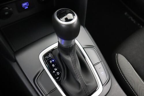 HYUNDAI Kona TWIST 1.6 GDI  HYBRID + A/T + GPS + CARPLAY + CAMERA + PDC + CRUISE + ALU + TREKHAAK 