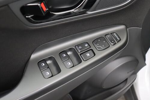 HYUNDAI Kona TWIST 1.6 GDI  HYBRID + A/T + GPS + CARPLAY + CAMERA + PDC + CRUISE + ALU + TREKHAAK 