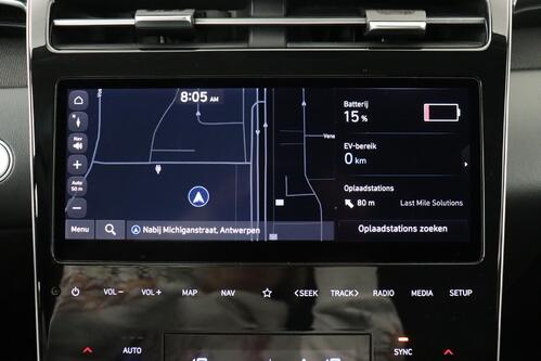 HYUNDAI Tucson FEEL 1.6 T-GDI PLUG-IN HYBRID 4X4 + A/T + GPS + CARPLAY + CAMERA + PDC + CRUISE + ALU 19 + TREKHAAK 