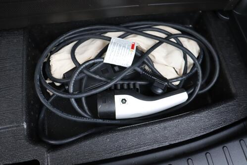 HYUNDAI Tucson FEEL 1.6 T-GDI PLUG-IN HYBRID 4X4 + A/T + GPS + CARPLAY + CAMERA + PDC + CRUISE + ALU 19 + TREKHAAK 