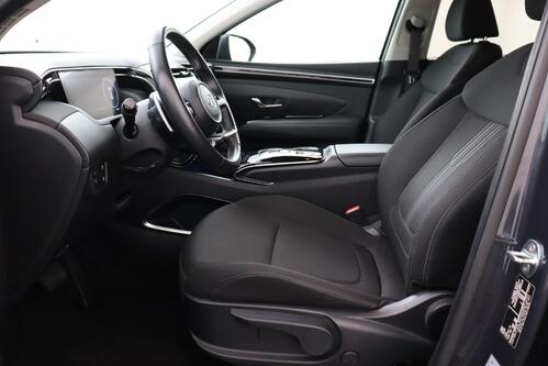 HYUNDAI Tucson FEEL 1.6 T-GDI PLUG-IN HYBRID 4X4 + A/T + GPS + CARPLAY + CAMERA + PDC + CRUISE + ALU 19 + TREKHAAK 