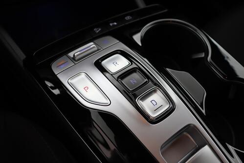 HYUNDAI Tucson FEEL 1.6 T-GDI PLUG-IN HYBRID 4X4 + A/T + GPS + CARPLAY + CAMERA + PDC + CRUISE + ALU 19 + TREKHAAK 