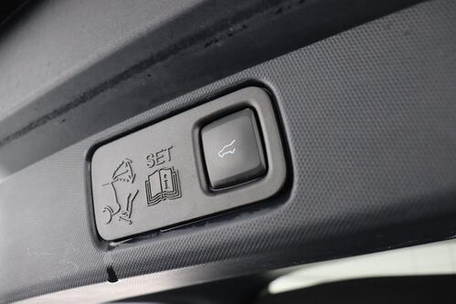 FORD Mustang  Mach-E STANDARD RANGE RWD 76 kWh + A/T + GPS + LEDER + CARPLAY + CAMERA + PDC + PANO DAK + CRUISE(ACC) + ALU 18