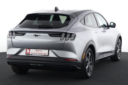 FORD Mustang  Mach-E STANDARD RANGE RWD 76 kWh + A/T + GPS + LEDER + CARPLAY + CAMERA + PDC + PANO DAK + CRUISE(ACC) + ALU 18