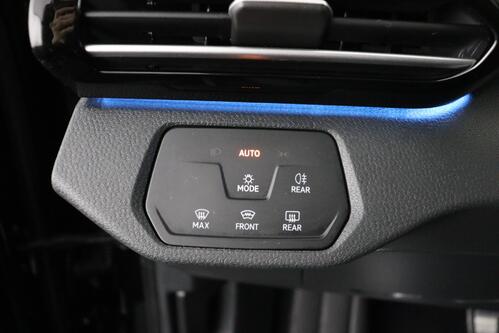 VOLKSWAGEN ID.5 PRO 77 kWh + A/T + GPS + CARPLAY + CAMERA + PDC + CRUISE(ACC) + ALU