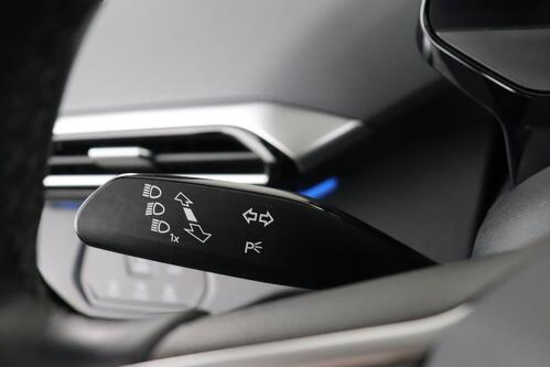 VOLKSWAGEN ID.5 PRO 77 kWh + A/T + GPS + CARPLAY + CAMERA + PDC + CRUISE(ACC) + ALU