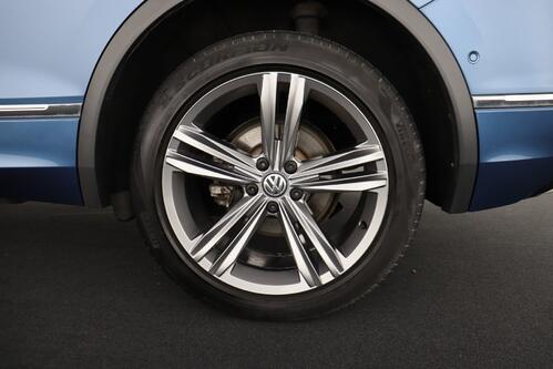 VOLKSWAGEN Tiguan Allspace PLATINUM 1.5TSI ACT DSG7 R-LINE + 7PL. + GPS + LEDER + CARPLAY + CAMERA + PDC + CRUISE(ACC) + PANO DAK + ALU + TREKHAAK 