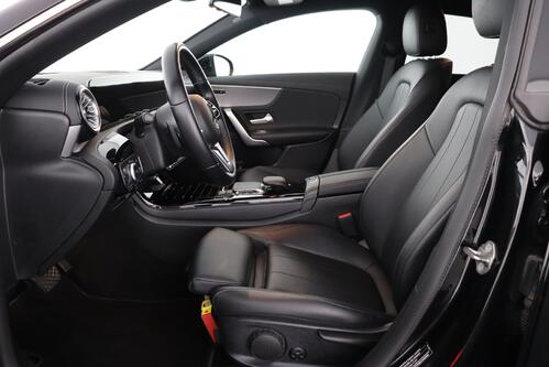MERCEDES-BENZ CLA 250 *e SHOOTING BRAKE BUS.SOLUTION iA 8G-DCT + GPS + LEDER + CARPLAY + CAMERA + PDC + CRUISE + ALU 17 + TREKHAAK 