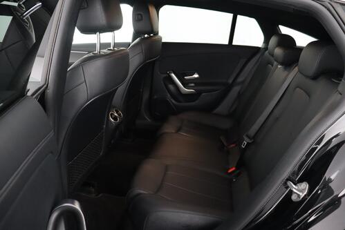 MERCEDES-BENZ CLA 250 *e SHOOTING BRAKE BUS.SOLUTION iA 8G-DCT + GPS + LEDER + CARPLAY + CAMERA + PDC + CRUISE + ALU 17 + TREKHAAK 
