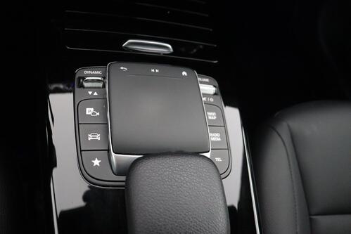 MERCEDES-BENZ CLA 250 *e SHOOTING BRAKE BUS.SOLUTION iA 8G-DCT + GPS + LEDER + CARPLAY + CAMERA + PDC + CRUISE + ALU 17 + TREKHAAK 