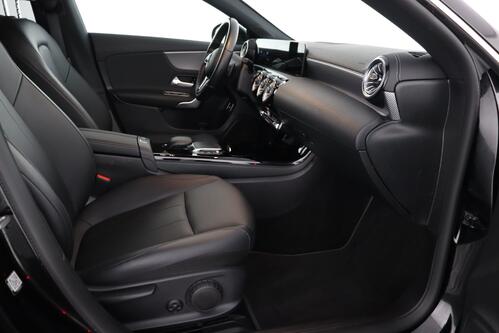 MERCEDES-BENZ CLA 250 *e SHOOTING BRAKE BUS.SOLUTION iA 8G-DCT + GPS + LEDER + CARPLAY + CAMERA + PDC + CRUISE + ALU 17 + TREKHAAK 