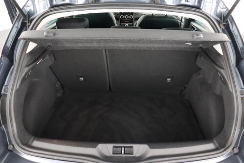 RENAULT Megane *LIMITED NR.3 1.0TCe + GPS + CAMERA + PDC + CRUISE + ALU 16