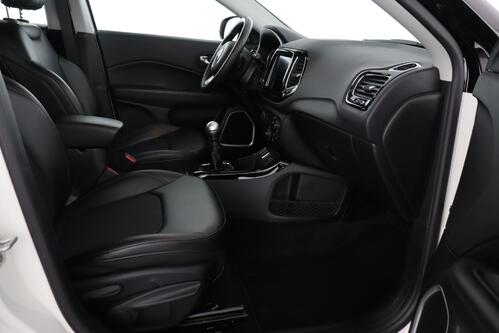 JEEP Compass *DOWNTOWN  1.4 MULTIAIR 4X2 + GPS + HALF/LEDER + CAMERA + PDC + CRUISE + ALU 18