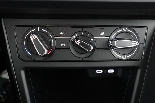 VOLKSWAGEN Polo *1.0 MPi + CARPLAY+ PDC + CRUISE + ALU 