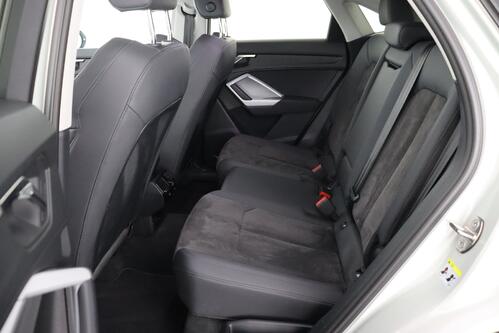 AUDI Q3 *SPORTBACK BUS.ATTRACTION 35 1.5TFSI S-TRONIC + GPS + CARPLAY + LEDER/ALCANTARA + CAMERA + PDC + CRUISE + ALU 18