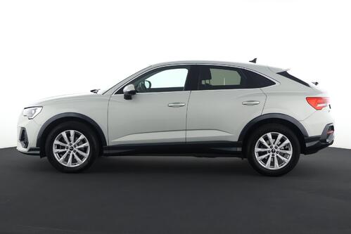 AUDI Q3 *SPORTBACK BUS.ATTRACTION 35 1.5TFSI S-TRONIC + GPS + CARPLAY + LEDER/ALCANTARA + CAMERA + PDC + CRUISE + ALU 18
