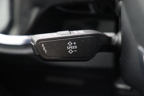 AUDI Q3 *SPORTBACK BUS.ATTRACTION 35 1.5TFSI S-TRONIC + GPS + CARPLAY + LEDER/ALCANTARA + CAMERA + PDC + CRUISE + ALU 18