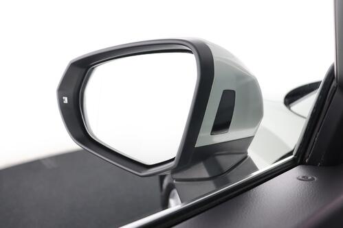 AUDI Q3 *SPORTBACK BUS.ATTRACTION 35 1.5TFSI S-TRONIC + GPS + CARPLAY + LEDER/ALCANTARA + CAMERA + PDC + CRUISE + ALU 18