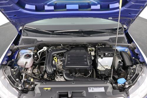 SEAT Arona *MOVE! 1.0TSI + GPS + CARPLAY + PDC + CRUISE(ACC) + ALU 16