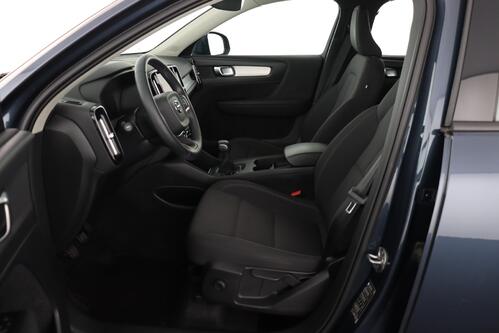 VOLVO XC40 *MOMENTUM PRO 1.5 T2 + GPS + CARPLAY + PDC + CRUISE + ALU 18