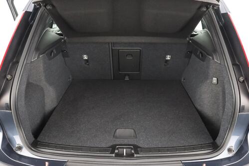 VOLVO XC40 *MOMENTUM PRO 1.5 T2 + GPS + CARPLAY + PDC + CRUISE + ALU 18