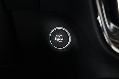 VOLVO XC40 *MOMENTUM PRO 1.5 T2 + GPS + CARPLAY + PDC + CRUISE + ALU 18