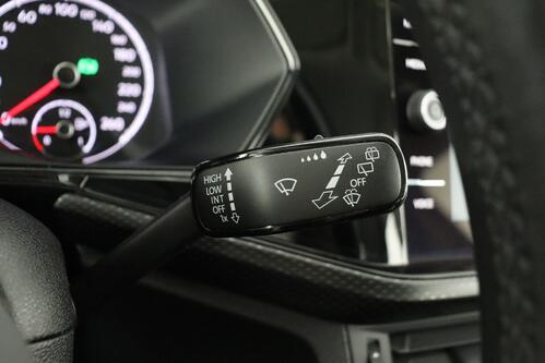 VOLKSWAGEN T-Cross *LIFE 1.0TSI DSG7 + GPS + CARPLAY + CAMERA + PDC + CRUISE + ALU 16