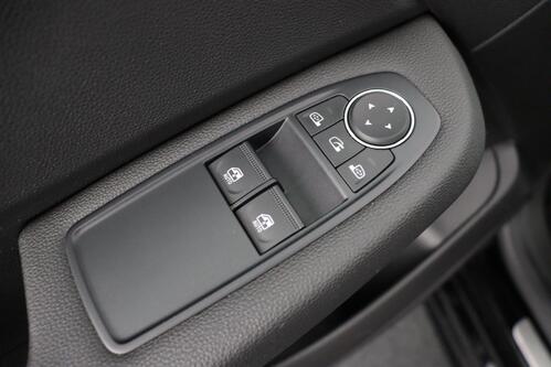 RENAULT Clio *LIMITED NR.3 1.0TCe + GPS + PDC + CRUISE + ALU 16