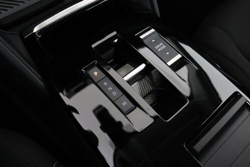 CITROEN C4 SHINE 1.2 PURETECH EAT8 + A/T + GPS + CAMERA + PDC + CRUISE + ALU 