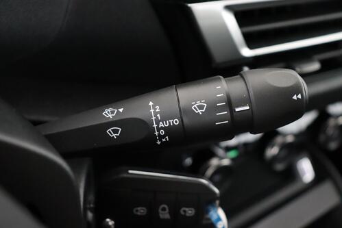 CITROEN C4 SHINE 1.2 PURETECH EAT8 + A/T + GPS + CAMERA + PDC + CRUISE + ALU 