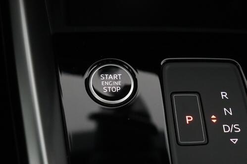 AUDI A3 *SPORTBACK S-LINE 40 1.4 TFSI-e PHEV + GPS + CARPLAY + CAMERA + PDC + CRUISE (ACC) + LEDER + ALU 17