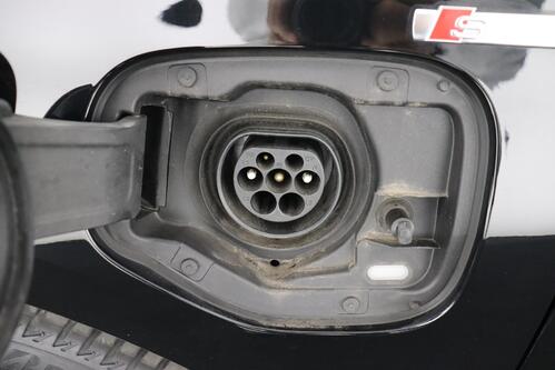 AUDI A3 *SPORTBACK S-LINE 40 1.4 TFSI-e PHEV + GPS + CARPLAY + CAMERA + PDC + CRUISE (ACC) + LEDER + ALU 17