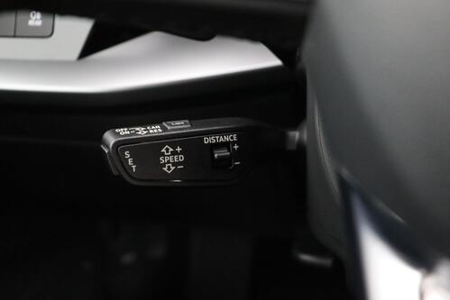 AUDI A3 *SPORTBACK S-LINE 40 1.4 TFSI-e PHEV + GPS + CARPLAY + CAMERA + PDC + CRUISE (ACC) + LEDER + ALU 17