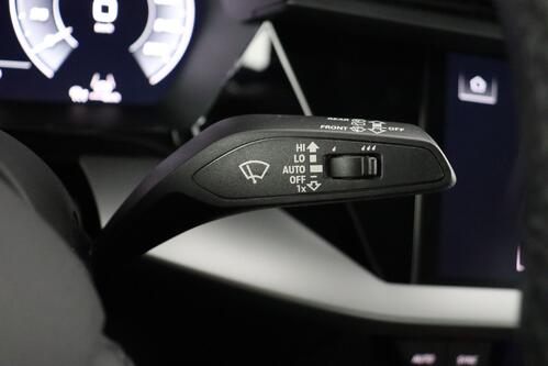 AUDI A3 *SPORTBACK S-LINE 40 1.4 TFSI-e PHEV + GPS + CARPLAY + CAMERA + PDC + CRUISE (ACC) + LEDER + ALU 17