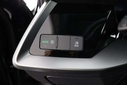 AUDI A3 *SPORTBACK S-LINE 40 1.4 TFSI-e PHEV + GPS + CARPLAY + CAMERA + PDC + CRUISE (ACC) + LEDER + ALU 17