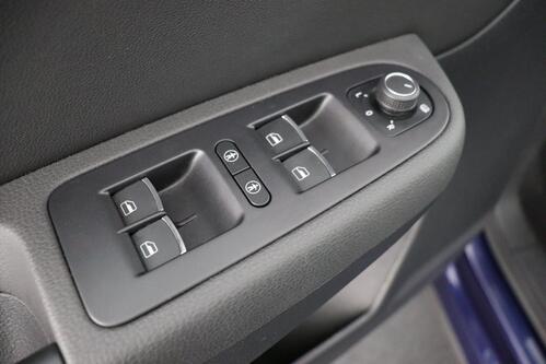 VOLKSWAGEN Sharan *HIGHLINE 1.4 TSI + 7 PL. + GPS + LEDER + CARPLAY + CAMERA + PDC + CRUISE(ACC) + ALU 17