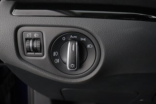 VOLKSWAGEN Sharan *HIGHLINE 1.4 TSI + 7 PL. + GPS + LEDER + CARPLAY + CAMERA + PDC + CRUISE(ACC) + ALU 17